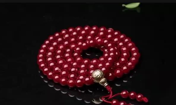 红珊瑚手链的购买技巧，如何选购红珊瑚手链？