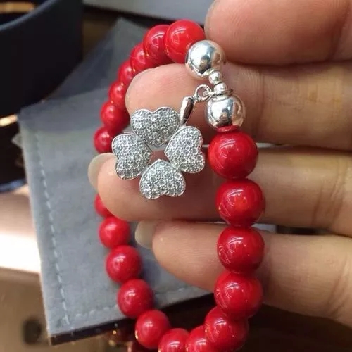 红珊瑚手链的佩戴意义以及红珊瑚手链的正确戴法